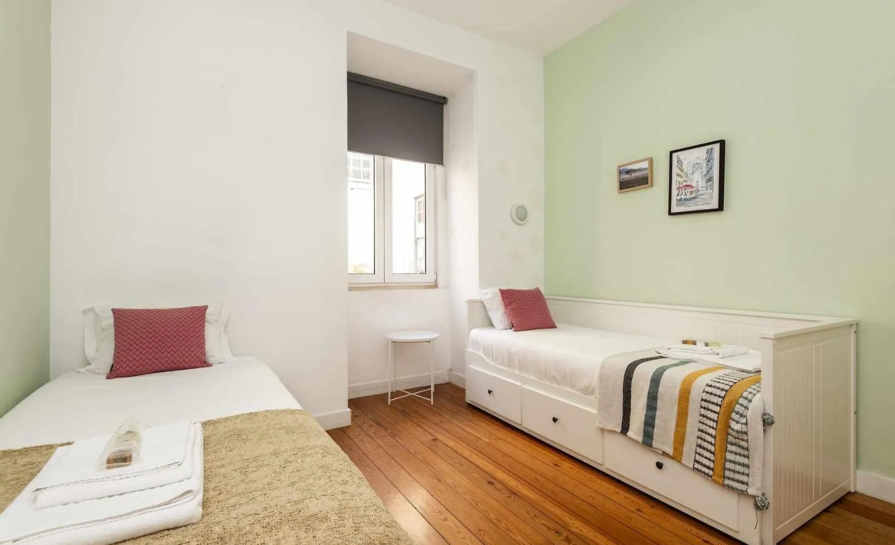 Pombalino Design Apartment Em Baixachiado Lisbon 0*,  Portugal
