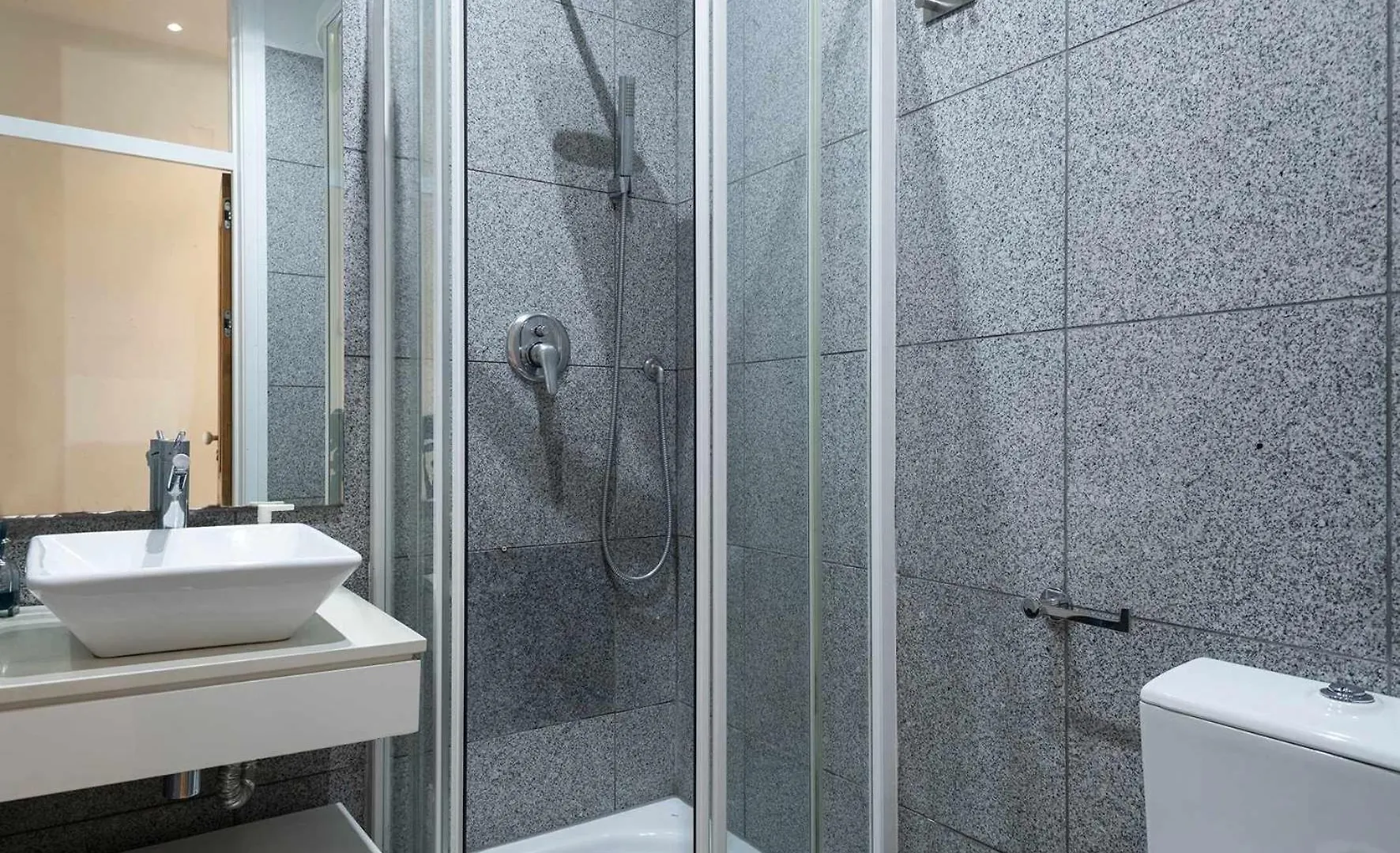 Pombalino Design Apartment Em Baixachiado Lisbon